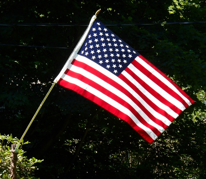 flag_716x632