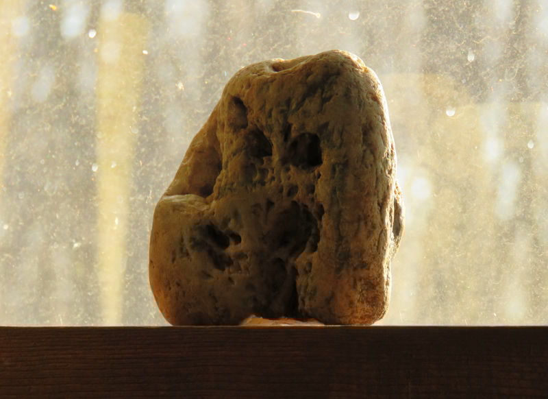 rock_rain-splats_glow_800x582